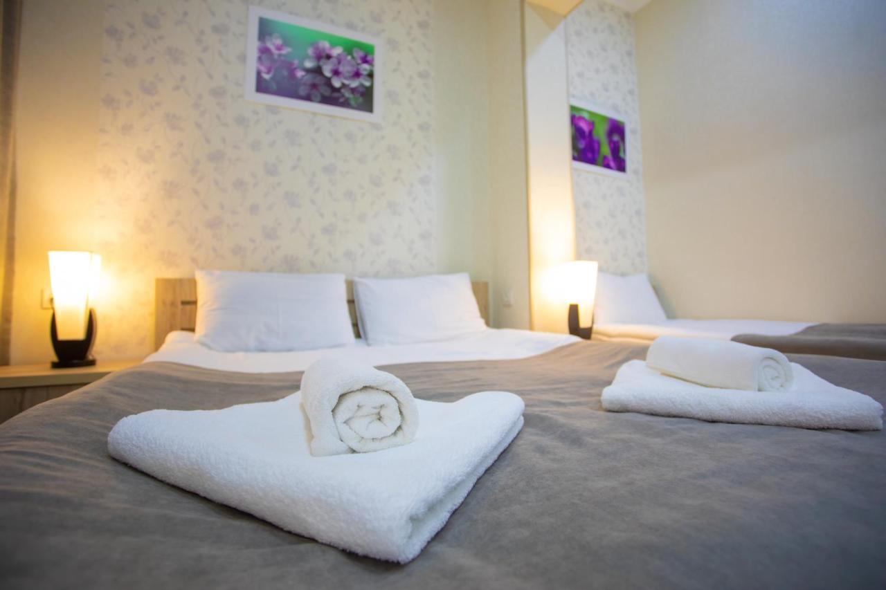 Peradia Hotel Kutaisi Bagian luar foto