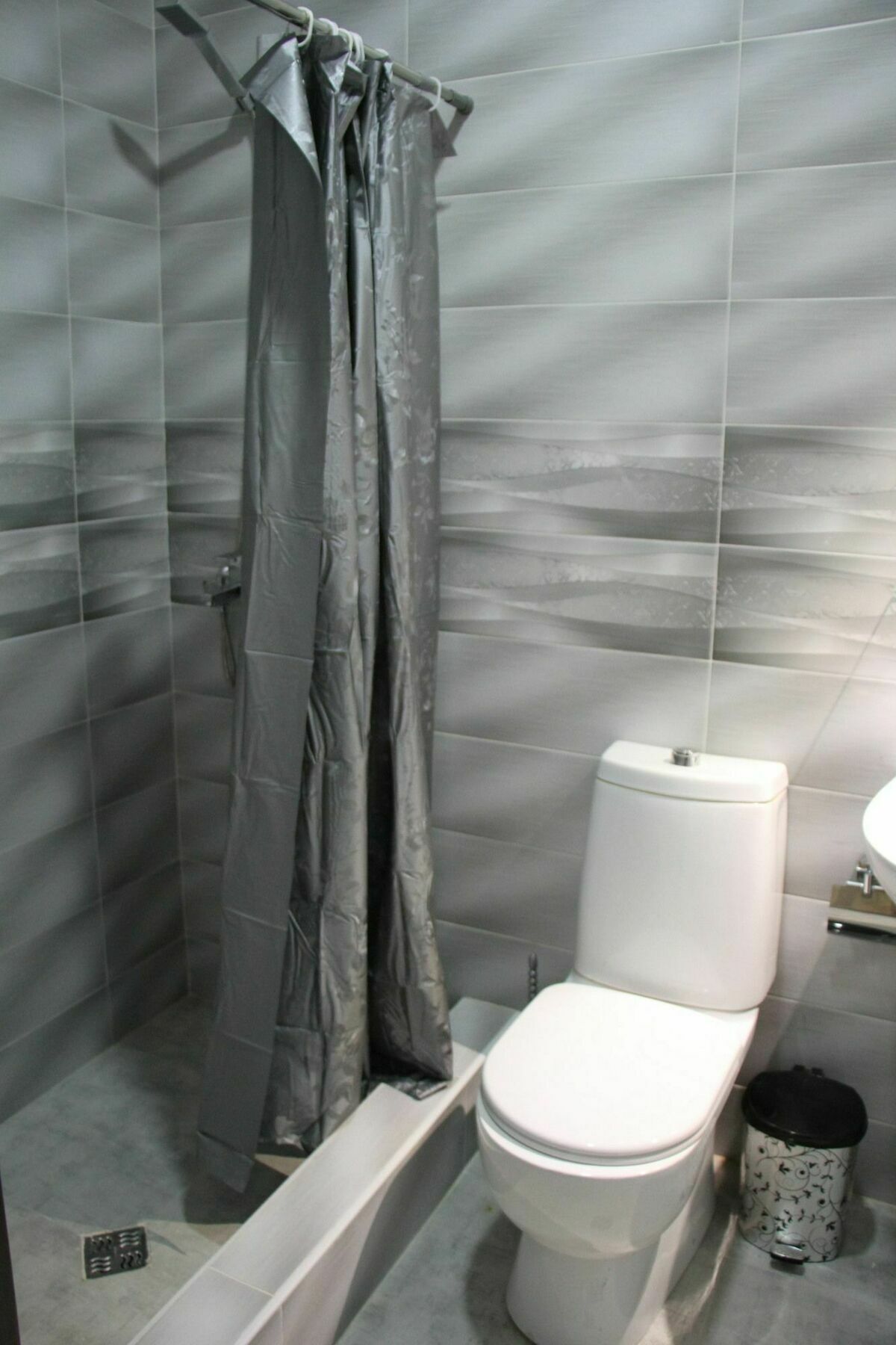 Peradia Hotel Kutaisi Bagian luar foto
